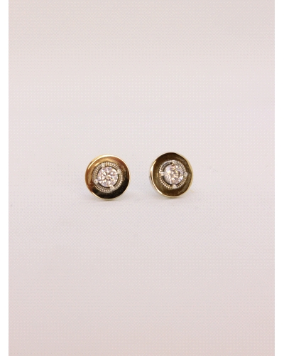 Pendientes plata de ley ( 925) y laminas de oro.
Cierre de presión. Medida 9 mm de diametro.