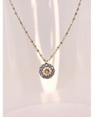 Colgante con lamina de oro macizo, plata de ley, espinela blanca y azul.
Cadena de plata.
Largo de cadena: 42 cm
Tamaño de co