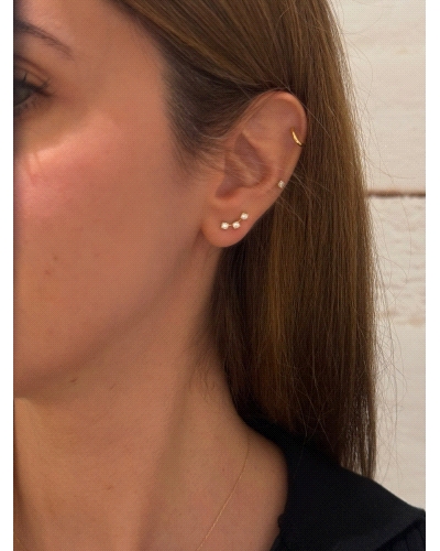 <P>Pendienetes trepador de oro amarillo de 18 kts con circonitas blancas.</P>
<P>Cierre de presión.</P>
<P>Medida 12mm de larg