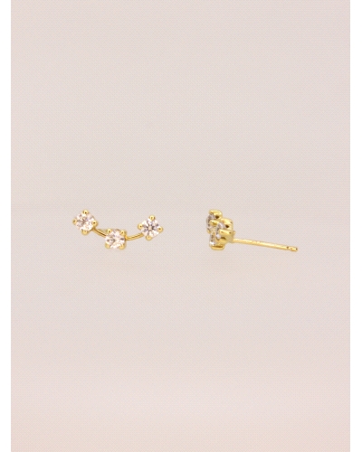 <P>Pendienetes trepador de oro amarillo de 18 kts con circonitas blancas.</P>
<P>Cierre de presión.</P>
<P>Medida 12mm de larg