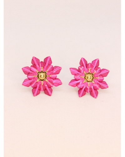 <P>Pendientes de plata de primera ley (925) esmaltados en color rosa fucsia y centro con baño de oro amarillo en forma de flor.<