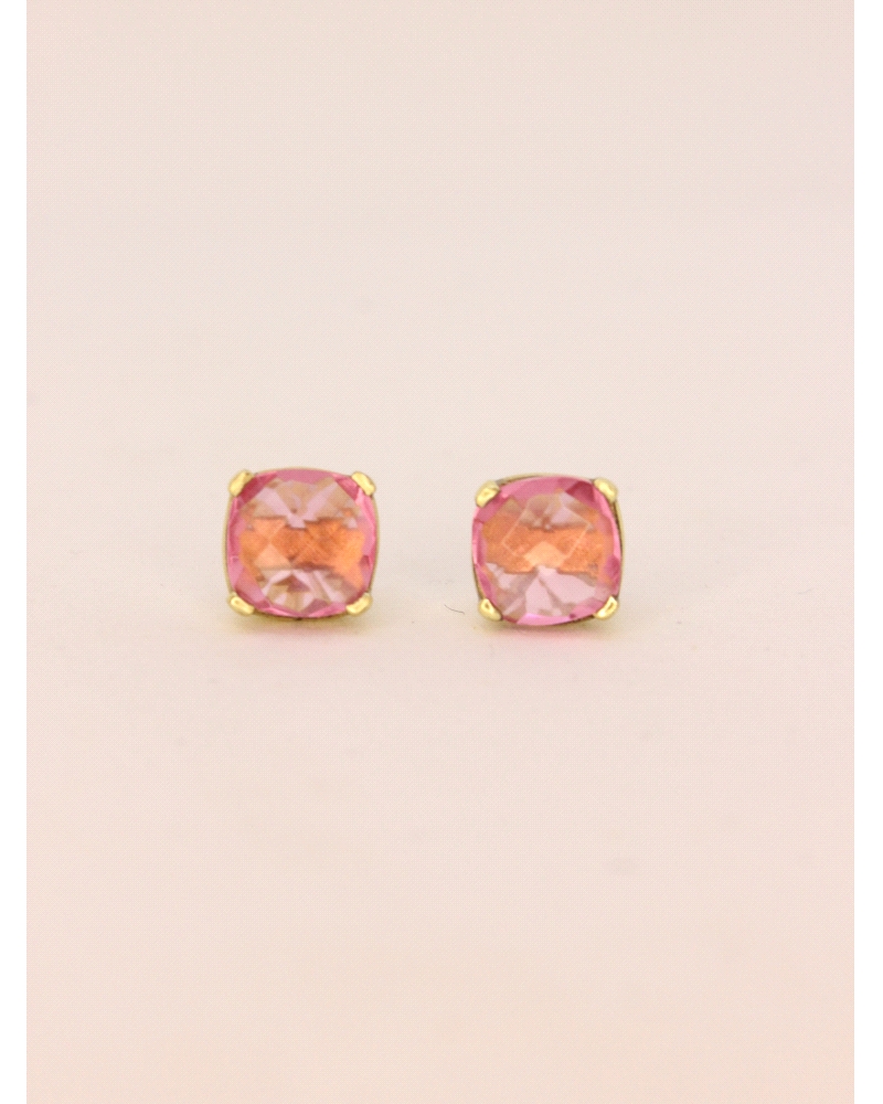 <P>Pendientes de plata (925) con baño de oro amarillo y circonita en color rosa suave.</P>
<P>Cierre de presión.</P>
<P>Medida