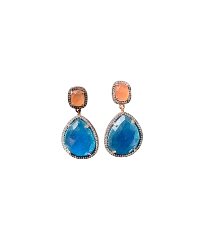 <P>Pendientes de plata de primera ley (925) con baño de oro rosa y piedras en color naranja y azul oscuro rodeasas de circonitas