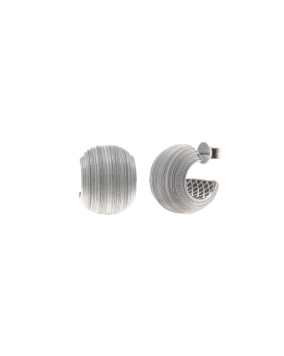 <P>Pendientes de plata de primera ley (925)</P>
<P>Cierre de presión.</P>
<P>Medida: 19 mm de diametro exterior.</P>