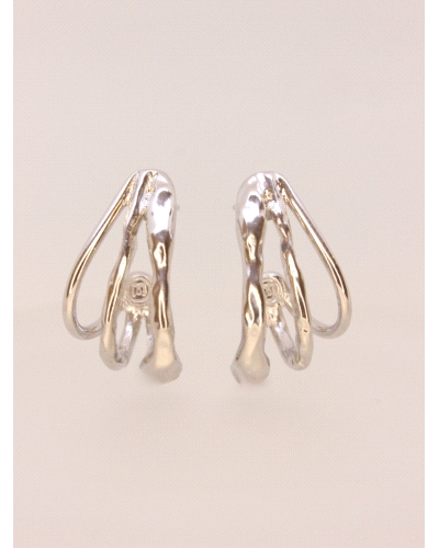 <P>Pendientes de plata de primera ley (925) bañados en oro amarillo de 18kt.</P>
<P>Cierre de presión.</P>
<P>Medida: 2,5 x 1,