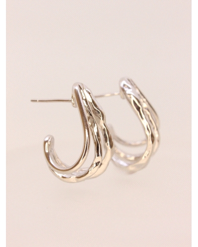 <P>Pendientes de plata de primera ley (925) bañados en oro amarillo de 18kt.</P>
<P>Cierre de presión.</P>
<P>Medida: 2,5 x 1,