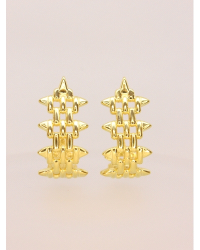 <P>Pendientes de plata de primera ley (925) bañados en oro amarillo de 18kt.</P>
<P>Cierre de presión.</P>
<P>Medida: 3 x 1,5 