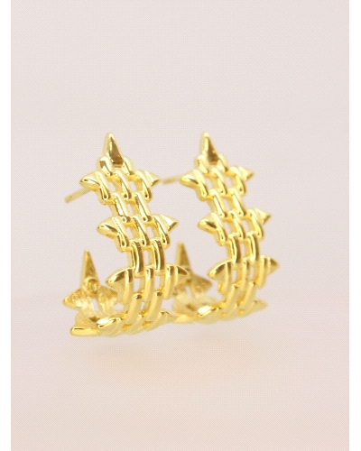 <P>Pendientes de plata de primera ley (925) bañados en oro amarillo de 18kt.</P>
<P>Cierre de presión.</P>
<P>Medida: 3 x 1,5 