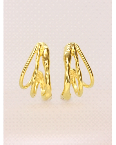 <P>Pendientes de plata de primera ley (925) bañados en oro amarillo de 18kt.</P>
<P>Cierre de presión.</P>
<P>Medida: 2,5 x 1,