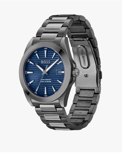 Reloj con caja de acero inoxidable mide 41 mm de diámetro con un grosor aproximado de 9,2 mm, lo que le confiere una presencia e