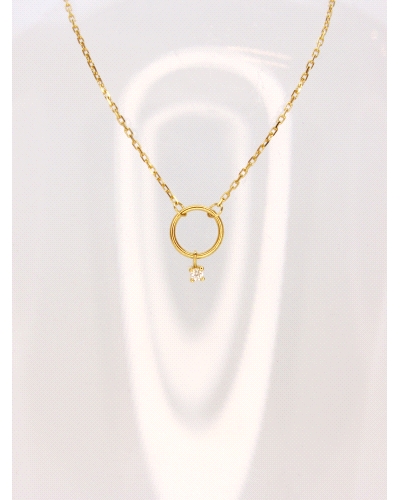 <P>Collar de oro amarillo 9k y 1 diamante natural.</P>
<P>Medida: Colgante 9 x 6,5 mm</P>
<P>Largo cadena: 40- 42 cm<BR></P>