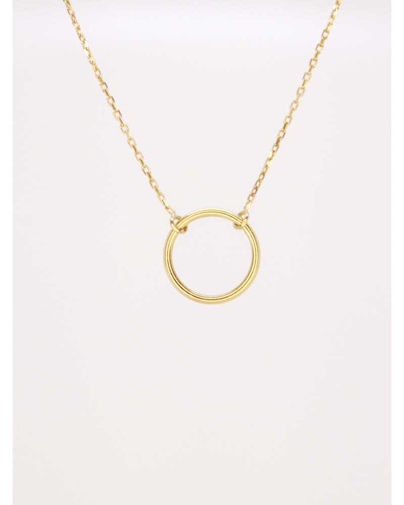 <P>Collar de oro amarillo 9k.</P>
<P>Medida de colgante: 10,5 mm de diametro</P>
<P>Largo de cadena: 40- 42 cm<BR></P>