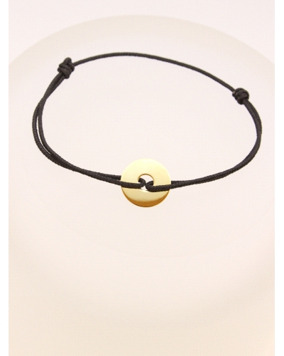 <P>Pulsera de oro amarillo 9k y cordón ajustable a todas las medidas.</P>
<P>Medida circulo : 12,5 mm de diametro exterior</P>
