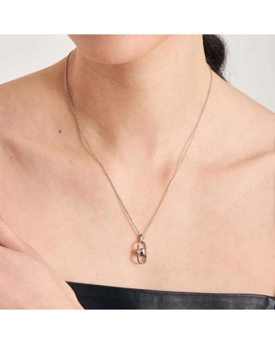 <P>Collar de plata (925)</P>
<P>Medida: Ajustable a &nbsp;45&nbsp;, 48 y&nbsp;50 cm</P>