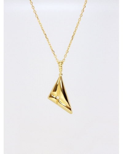 <P>Collar de plata (925) con baño de oro amarillo.</P>
<P>Medida: Ajustable a &nbsp;45cm, 47,5cm y 50cm</P>