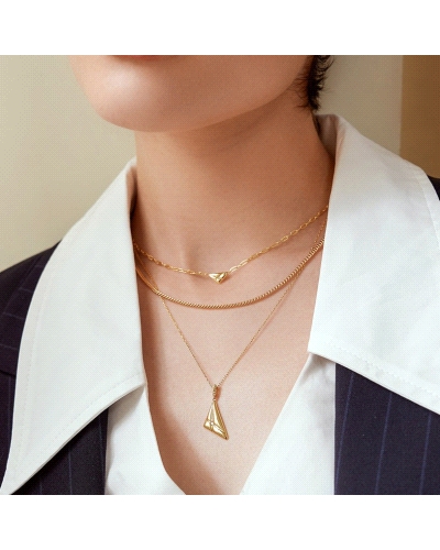 <P>Collar de plata (925) con baño de oro amarillo.</P>
<P>Medida: Ajustable a &nbsp;45cm, 47,5cm y 50cm</P>