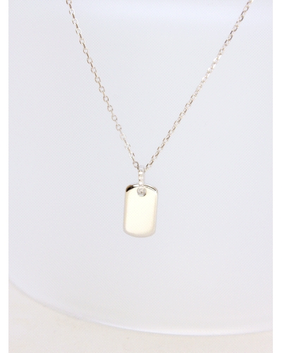 <P>Collar de plata (925)</P><BR>
<P>Medida cadena: Ajustable a 45cm, 48cm y 50cm</P><BR>
<P>Medida chapa: 7 x 12 mm</P>