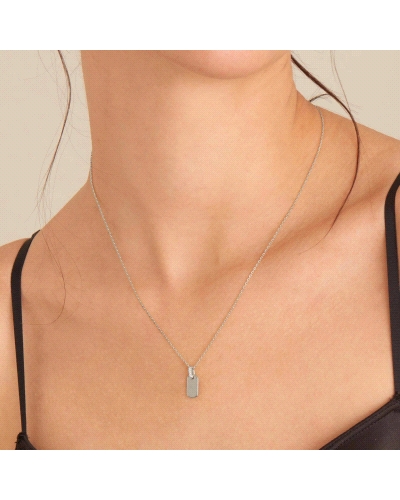 <P>Collar de plata (925)</P><BR>
<P>Medida cadena: Ajustable a 45cm, 48cm y 50cm</P><BR>
<P>Medida chapa: 7 x 12 mm</P>