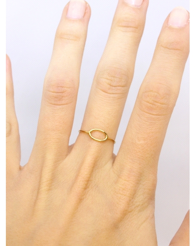 <P>Anillo de oro amarillo de 9 quilates.</P>
<P>Si necesitas una talla distinta a la indicada en la caja de tallas, ponte en co