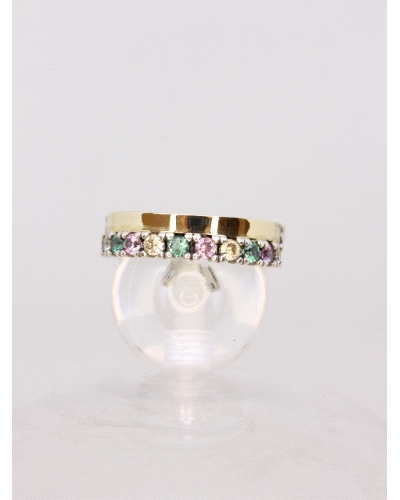 Anillo de plata de ley (925) y láminas de oro macizo. <BR><BR>Espinelas multicolor.<BR><BR>Si necesitas una talla distinta a la 