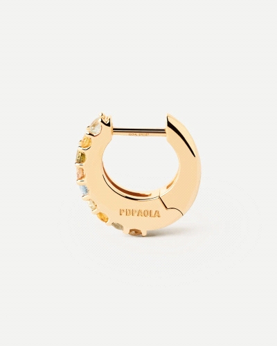 Aros de plata bañada en oro adornados con circonitas cúbicas multicolores