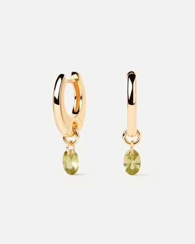 Aros de plata bañada en oro con un colgante de circonita verde en forma de gota