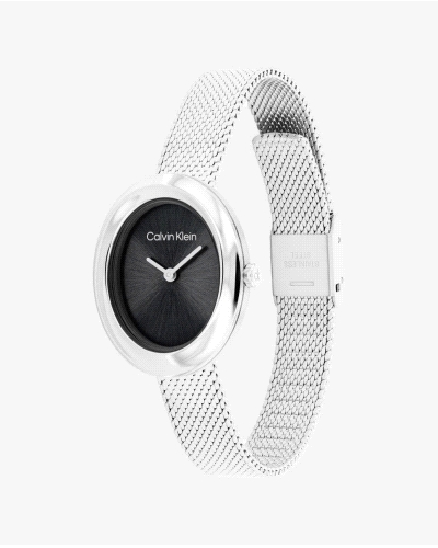 El Calvin Klein CK 25100151 Twisted Bezel es un reloj de cuarzo para mujer en acero inoxidable plateado, con caja ovalada de 24 