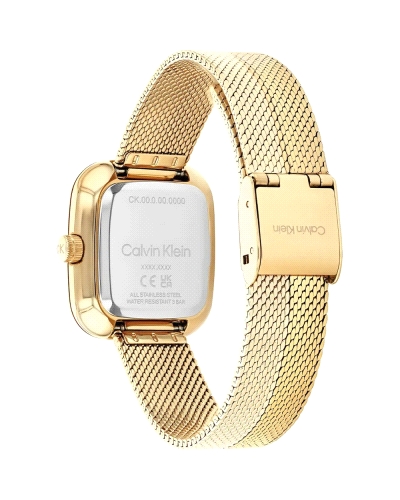 El CK 25100099 Adore es un reloj analógico para mujer, con caja rectangular de acero inoxidable dorado de 26 mm de ancho y braza