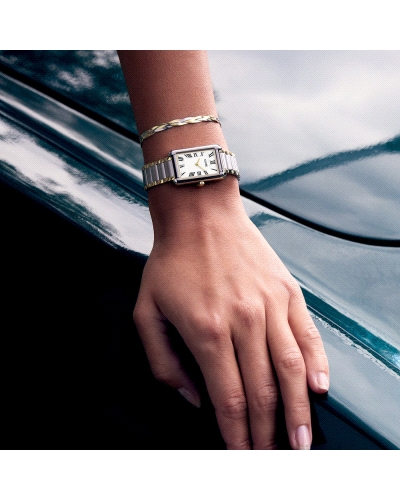 El reloj rectangular para mujer Belisenna tiene una caja bicolor plateada y dorada de 21 mm, una esfera blanca de aspecto vintag