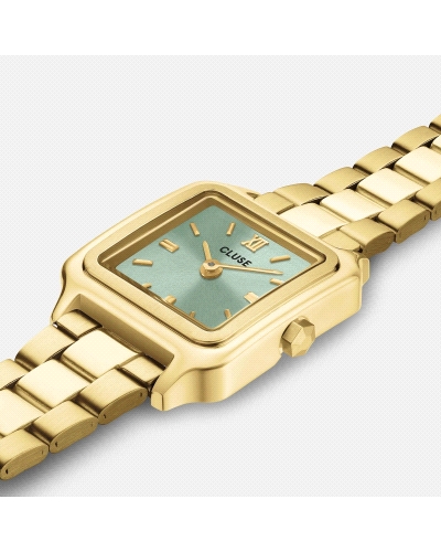 El reloj cuadrado Gracieuse Mini para mujer cuenta con una caja dorada de 21 mm, una esfera verde salvia de acabado sunray y una
