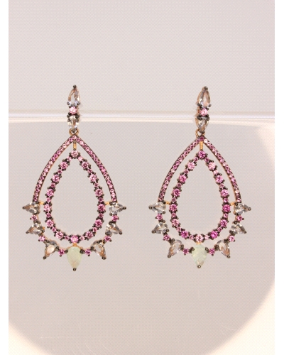 <P>Pendientes de plata de primera ley (925) con baño de oro rosa y circonitas en color rosa fucsia y verde agua.</P>
<P>Cierre 