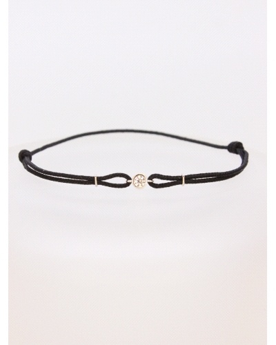 <P>Pulsera de oro blanco 9k con circonita en chatón y cordón ajustable a todas las medidas.</P>
<P>Medida&nbsp;chatón :&nbsp;4 