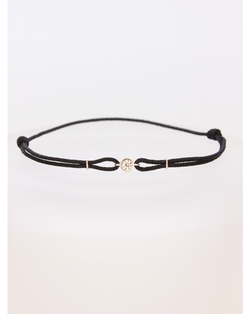 <P>Pulsera de oro blanco 9k con circonita en chatón y cordón ajustable a todas las medidas.</P>
<P>Medida&nbsp;chatón :&nbsp;4 