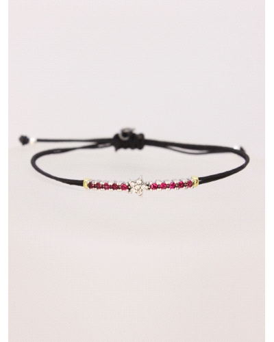 Pulsera de plata de ley con rodalitas y circonitas en el centro. Ajustable a todas las medidas mediante cierre en forma de nudo 