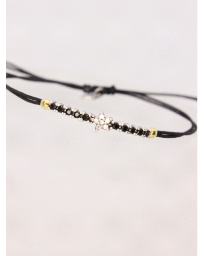 Pulsera de plata de ley con espinelas negra y circonitas. Ajustable a todas las medidas mediante cierre en forma de nudo correde