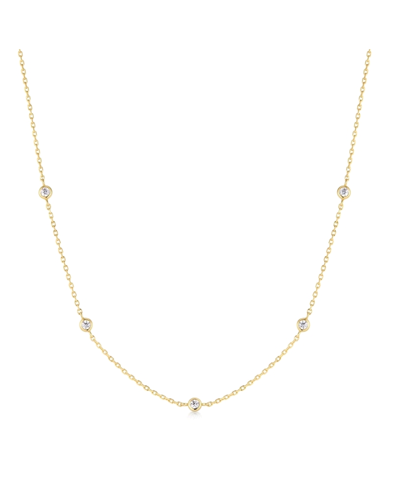 Collar clásico de plata dorada con elementos engastados en bisel.